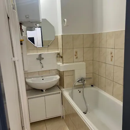 Self-check - White Two Apartman *