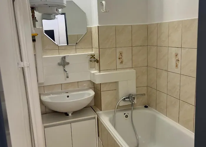 Self-check - White Two Apartment *